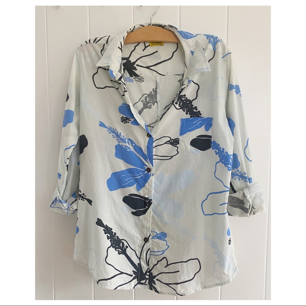 Kealopiko pua aloalo women’s long sleeve button down